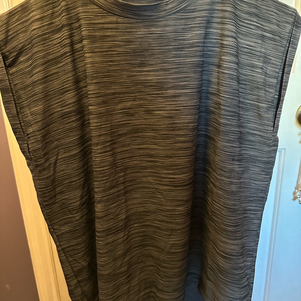 Born Primitive muscle tee Med